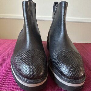 Donald Liner Leather Ankle Boots